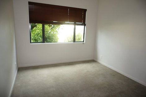 Photo of property in 3 Courtneys, West Harbour, Auckland, 0618