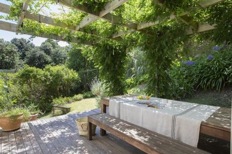 Photo of property in 51 Grand View Road, Leigh, 0985