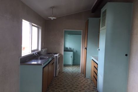 Photo of property in 4 Longbill Place, Glendene, Auckland, 0602