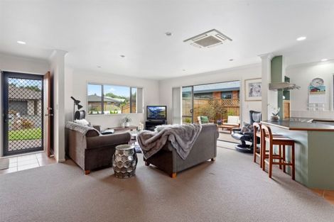 Photo of property in 5 Walnut Grove, Whakatane, 3120