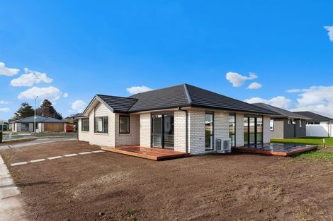 Photo of property in 1 Karearea Drive, Coastlands, Whakatane, 3120