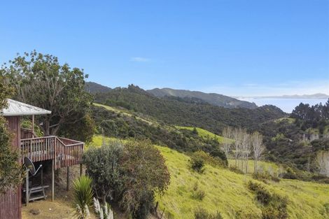 Photo of property in 250 Paroa Bay Road, Russell, 0272