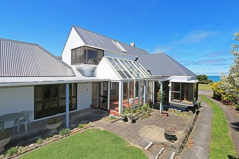 Photo of property in 6 Halse Place, Opunake, 4616