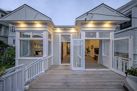 Photo of property in 4 Telford Terrace, Oriental Bay, Wellington, 6011