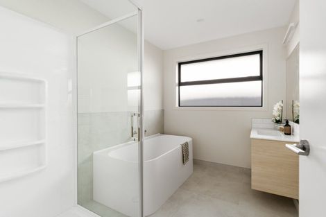 Photo of property in 39 Hammick Crescent, Pyes Pa, 3112