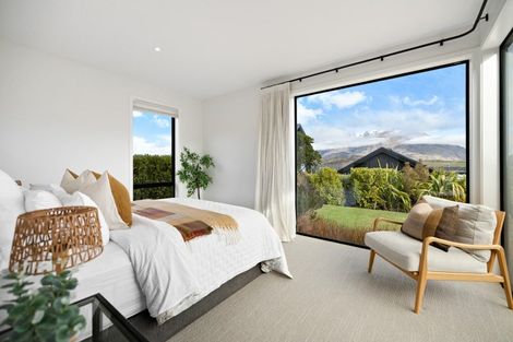 Photo of property in 1 Wanderer Lane, Jacks Point, Queenstown, 9371