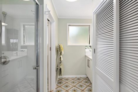 Photo of property in 6 Buckleton Road, Tawharanui Peninsula, Matakana, 0986