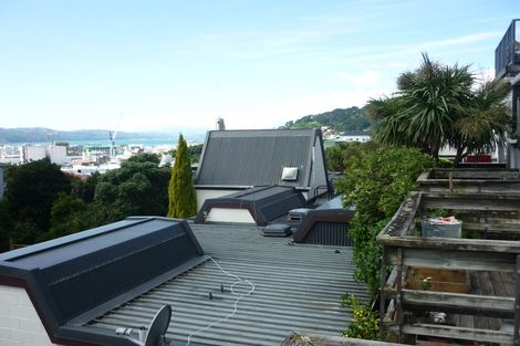 Photo of property in Sherwood Mews, 28l Bidwill Street, Mount Cook, Wellington, 6021