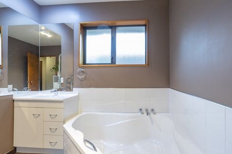 Photo of property in 4b Goodwood Close, Rangiora, 7400