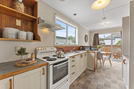 Photo of property in 15 Burcham Street, Taita, Lower Hutt, 5011