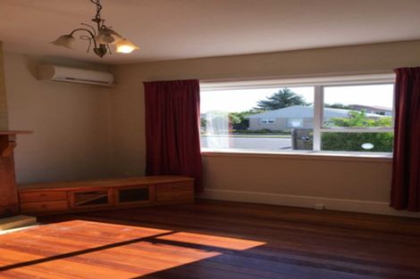 Photo of property in 27 Wharenui Road, Upper Riccarton, Christchurch, 8041