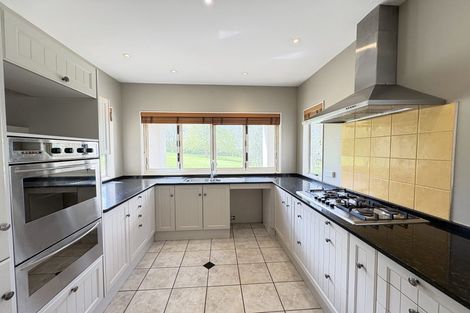 Photo of property in 246 State Highway 16, Kumeu, 0892