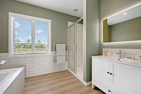 Photo of property in 118 Tourist Road, Clevedon, Papakura, 2582