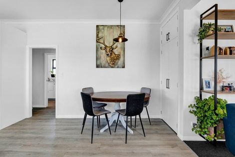 Photo of property in 43 Quinns Road, Normanby, Hawera, 4673