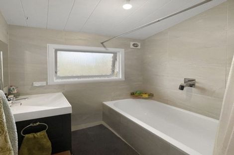 Photo of property in 42 Saxton Road, Upper Vogeltown, New Plymouth, 4371