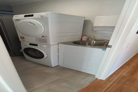 Photo of property in 4 Fernbrook Close, Burswood, Auckland, 2013