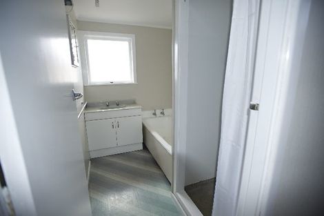 Photo of property in 21 Chorley Avenue, Massey, Auckland, 0614