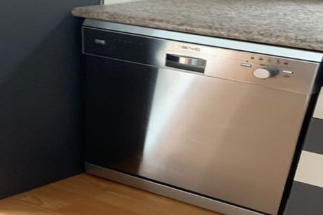 Photo of property in 765 East Coast Road, Northcross, Auckland, 0630