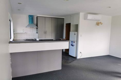 Photo of property in 17a Covil Avenue, Te Atatu South, Auckland, 0610