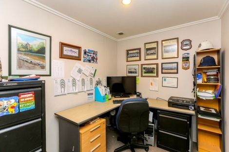 Photo of property in 550 Mangorei Road, Mangorei, New Plymouth, 4371