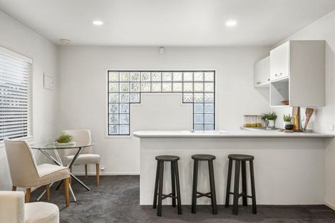 Photo of property in 10 Derby Downs Place, Ellerslie, Auckland, 1051