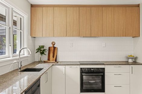 Photo of property in 216 Condell Avenue, Papanui, Christchurch, 8053