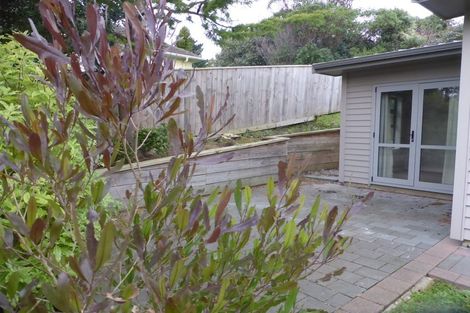 Photo of property in 87 Taylor Terrace, Tawa, Wellington, 5028