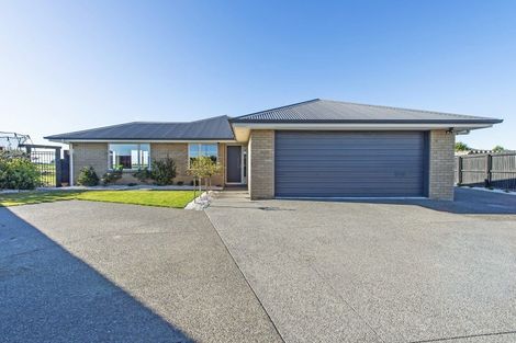 Photo of property in 9 Dundee Close, Darfield, 7510