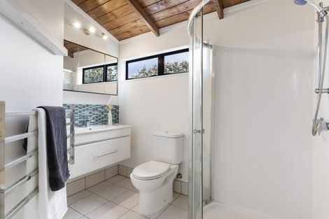 Photo of property in 2/16 Duncan Avenue, Te Atatu South, Auckland, 0610