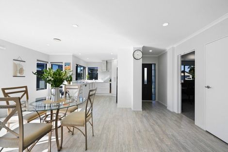 Photo of property in 13 Mangakoea Place, St Andrews, Hamilton, 3200