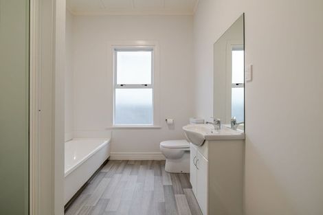 Photo of property in 25 Bourke Street, Palmerston North, 4410
