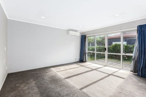 Photo of property in 6 Routeburn Avenue, Aotea, Porirua, 5024