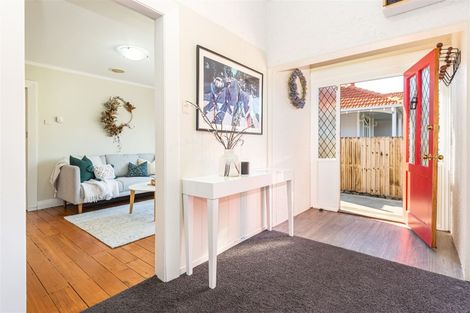 Photo of property in 17 Ensors Road, Opawa, Christchurch, 8023