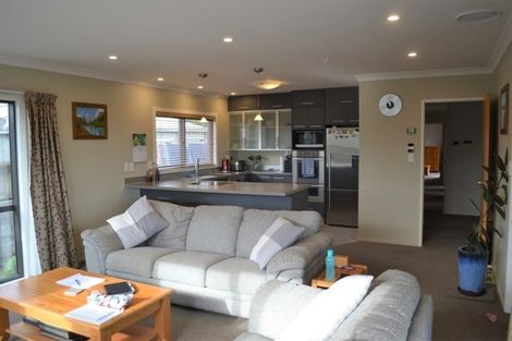 Photo of property in 5 The Top Gallant, Whitby, Porirua, 5024
