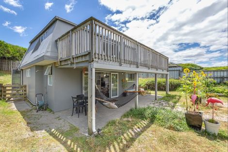 Photo of property in 14 Hunia Terrace, Himatangi Beach, Foxton, 4891