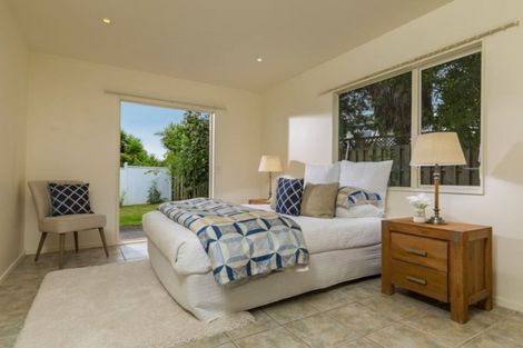 Photo of property in 10a Shiloh Way, Greenhithe, Auckland, 0632