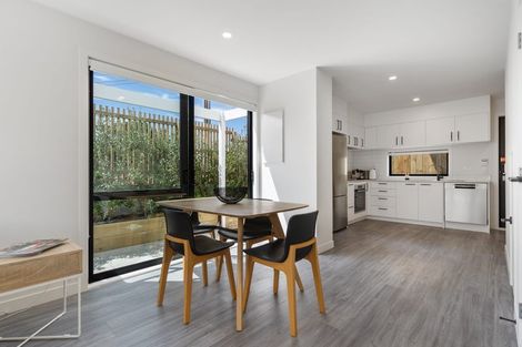 Photo of property in 2a Ellen Avenue, Hillcrest, Auckland, 0627