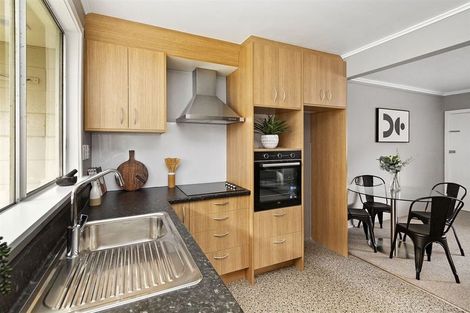 Photo of property in 2/246 Main Road, Tawa, Wellington, 5028