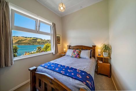 Photo of property in 17 Adderley Terrace, Ravensbourne, Dunedin, 9022