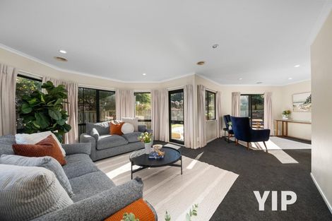 Photo of property in 13 Kilkelly Close, Tawa, Wellington, 5028