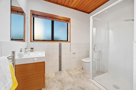 Photo of property in 3 Marlin Street, West Harbour, Auckland, 0618