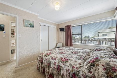 Photo of property in 135 Clawton Street, Westown, New Plymouth, 4310