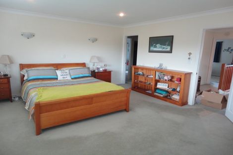 Photo of property in 12b Karetu Road, Greenlane, Auckland, 1051