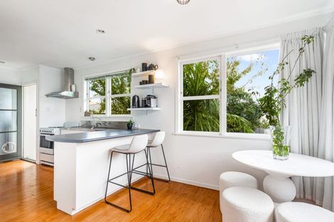 Photo of property in 25 Roseneath Place, Birkdale, Auckland, 0626