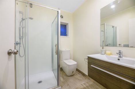 Photo of property in 5 Maxwelton Drive, Mairangi Bay, Auckland, 0630