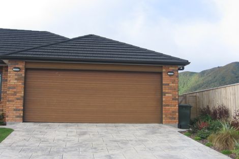 Photo of property in 17 Moana Grove, Waiwhetu, Lower Hutt, 5010