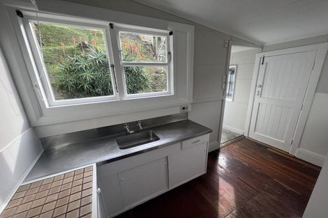 Photo of property in 92 Rolleston Street, Mount Cook, Wellington, 6021