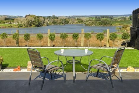 Photo of property in Waterview Estate, 86/4 Greystone Place, Omokoroa, 3114