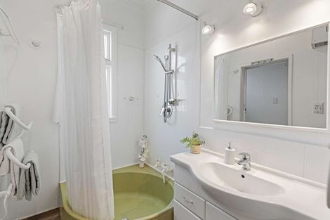 Photo of property in 78 Churchill Avenue, Hokowhitu, Palmerston North, 4410