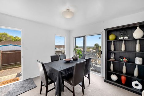 Photo of property in 14 Oreti Place, Clover Park, Auckland, 2019